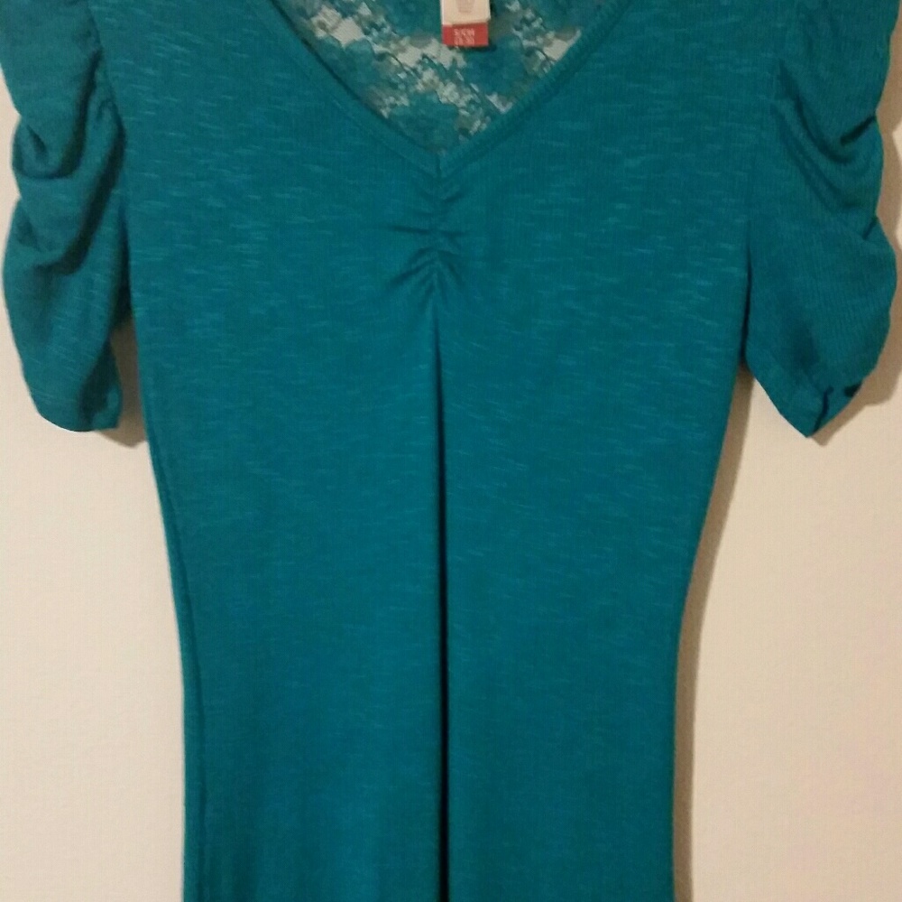 Top - Picture 2 of 2